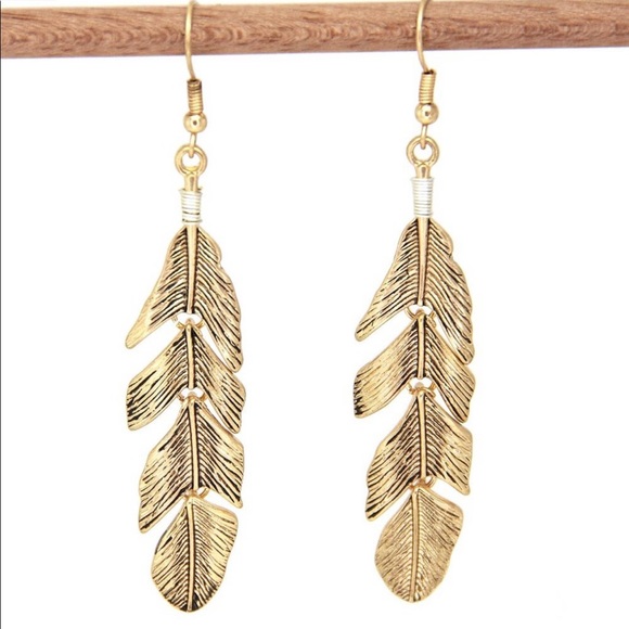 New! Boho Feather Dangle Gold Tone Textured Quality Earring’s - Picture 5 of 13